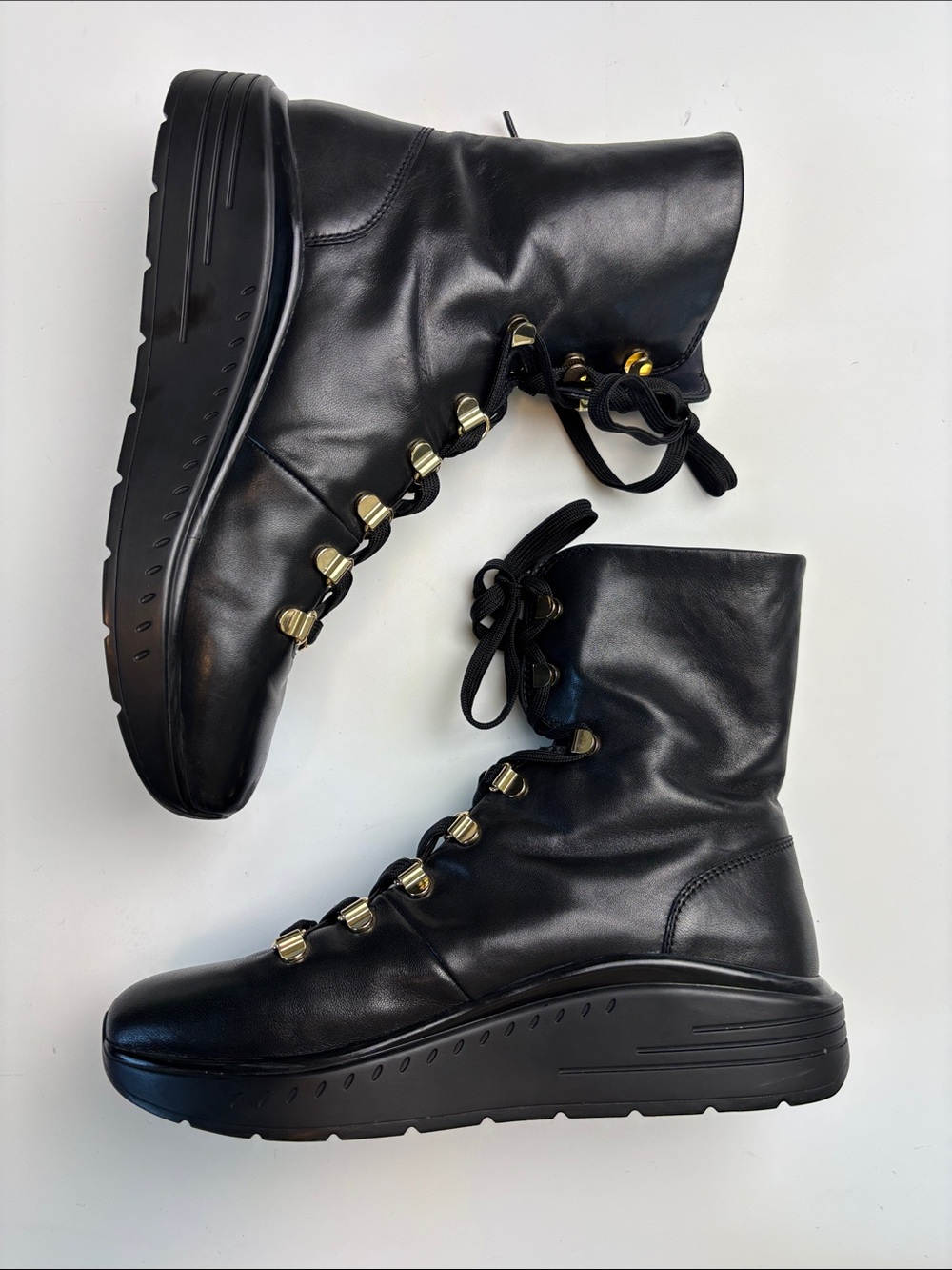 Stuart Weitzman Black Leather Lace-Up Ankle Boots with Gold Hardware EU 39